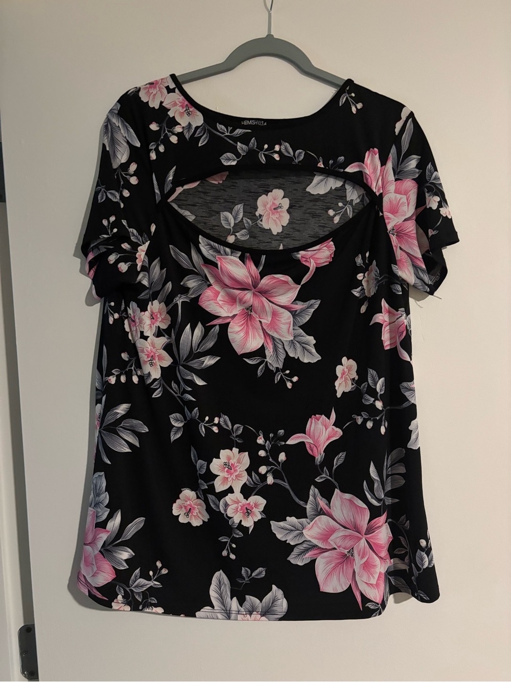 Floral Keyhole Short Sleeve Top - Black & Pink